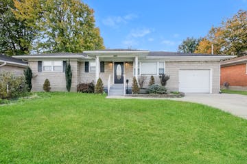 2410 FARNSLEY RD LOUISVILLE, KY 40216